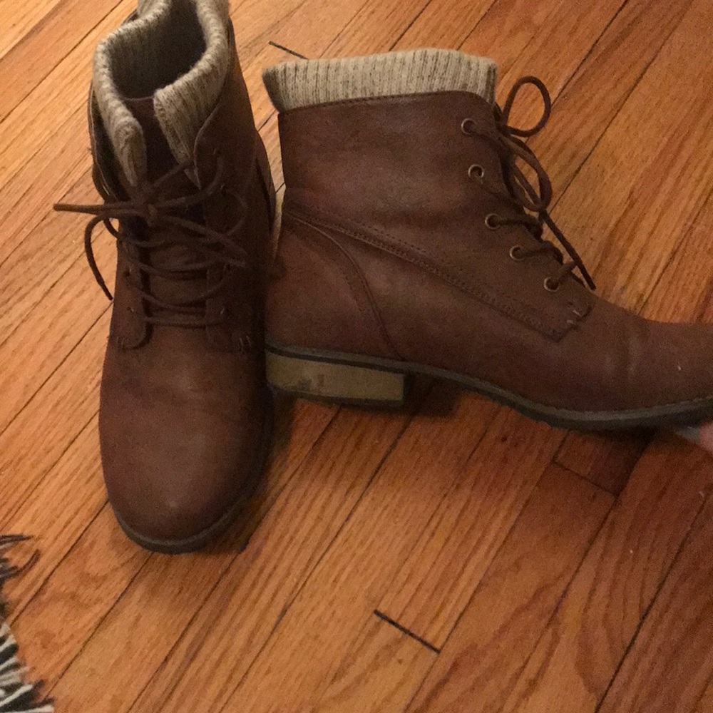 Brown leather boots with sock